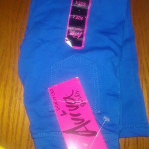 Girls NWT Blue Sz4 Skinny Leg Soft Jeans